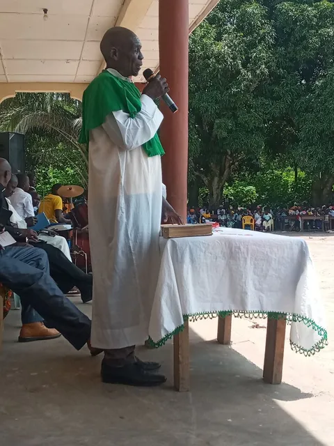 Predication par le presentant de Catholique lanza